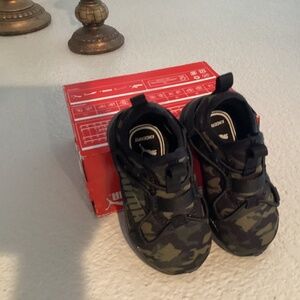 Puma Child  Camouflage Sneakers, Size 5C, Color Green Multi Color NEW